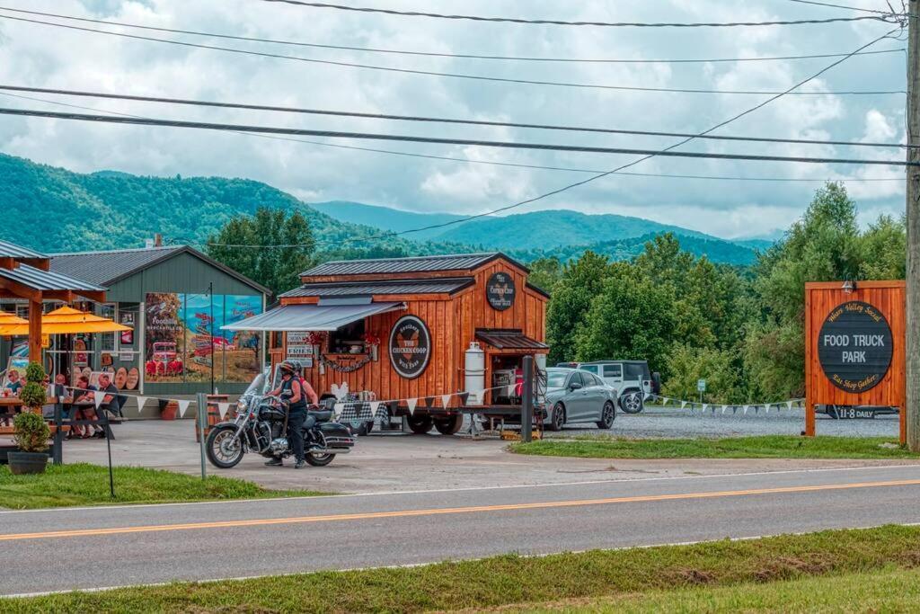 The Moondance Cabin By Lightfoot Stays Vacation Rentals Sevierville Exterior foto